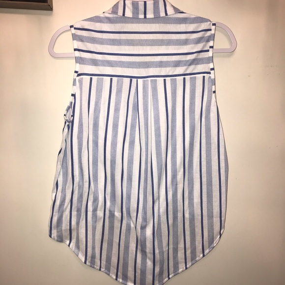 Eden & Olivia button down top - Picture 3 of 4